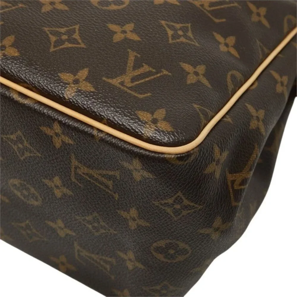 Louis Vuitton Monogram Batignolles Handbag